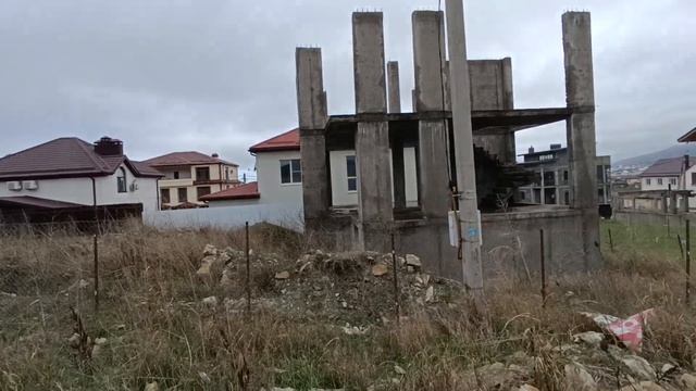 Участок 4 сотки с недостроем на ул.Знаменской, г. Геленджик