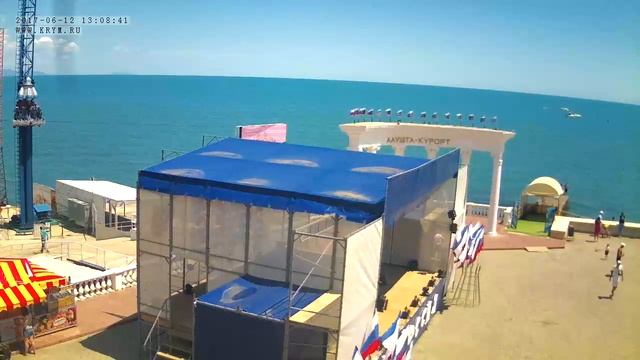 Вебкамера "Ротонда". Запись 12.06.2017 13:00:03