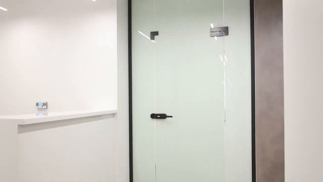 Перегородки и двери ГЛАССКОН в клинике эстетической медицины Forme