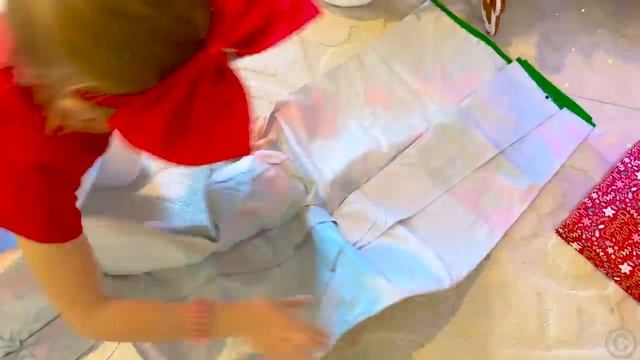 Лайк Настя ВлогНастя решила поймать Санту. Праздничные приключения Насти и Папы