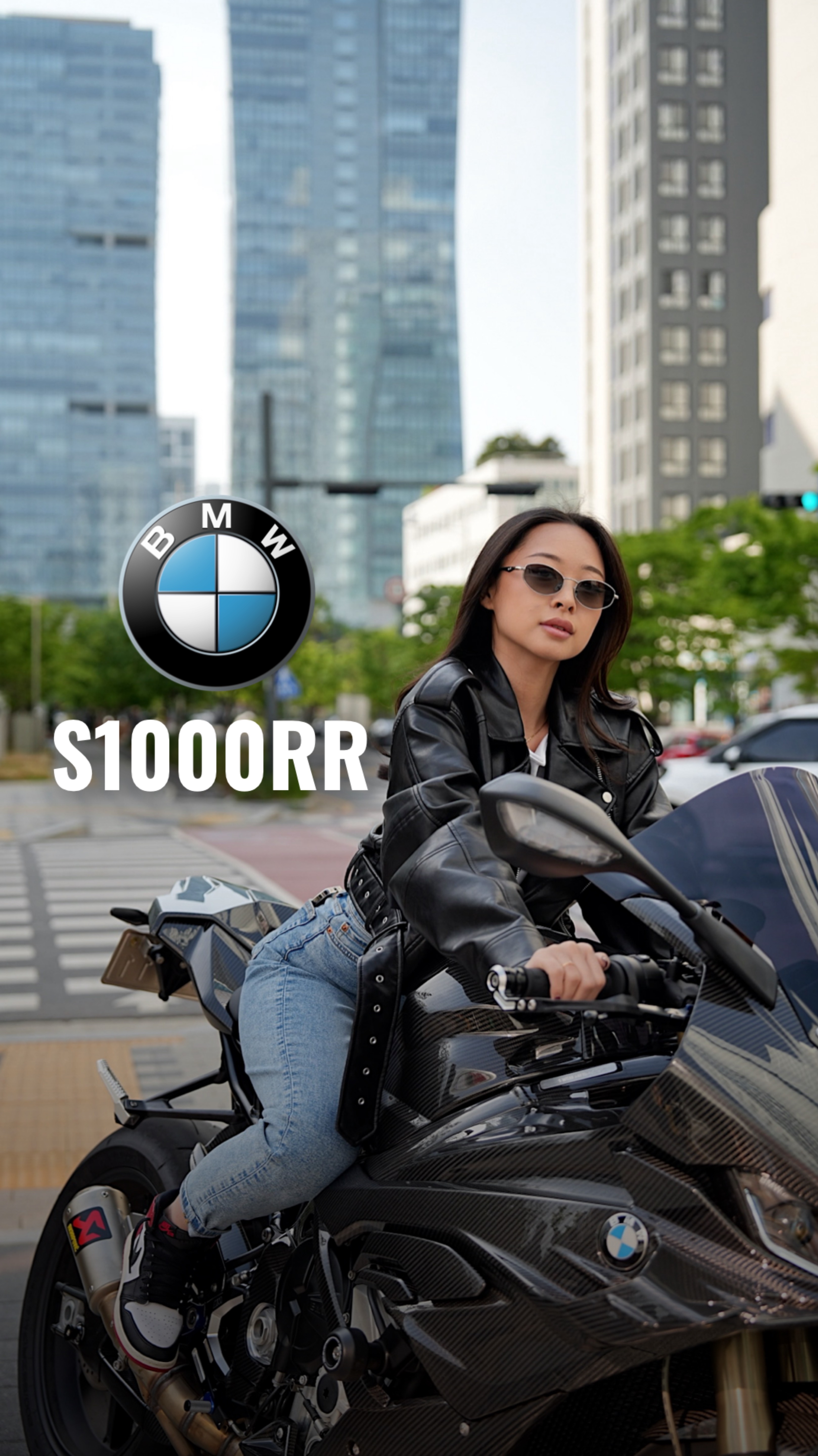 Выкупили спортивный мотоцикл BMW S100RR в BMW MOTORRAD и сделали тюнинг