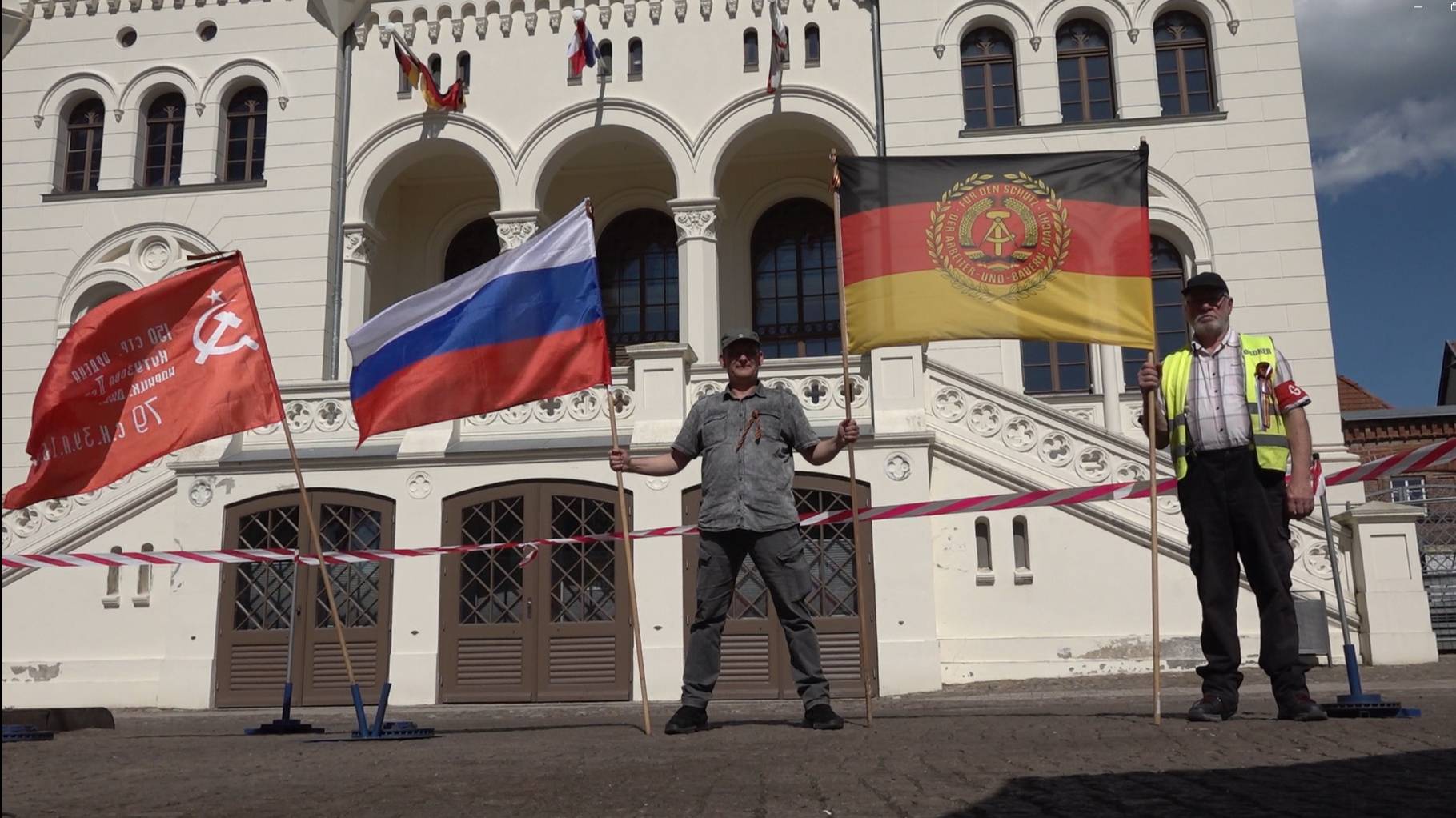 Hurra!_Alles_für_den_Sieg!_Wittenburg_Deutschland_1_Mai_2025_360