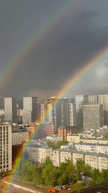 🌈Радуга защищает Москву от пасмурного неба🌈