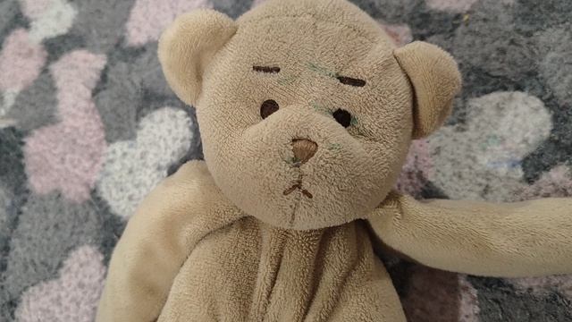 играем и укладываем спать плюшевого медвежонка для малышей