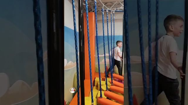 Украшаем праздники весёлыми танцами и забавами с белым Мишкой УСИНСК