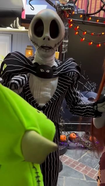 JACK VE A BABY YODA OGGIE BOOGIE #doblaje #fandub #halloween #nightmarebeforechristmas #humor