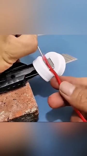 Как легко можно зачистить кабель