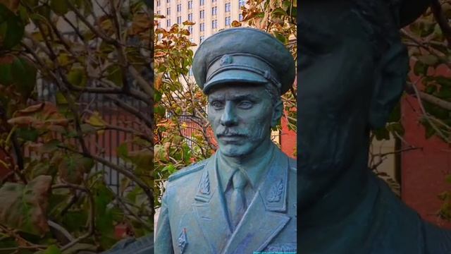 Памятник героям фильма "Офицеры"