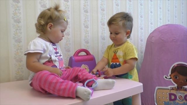 Рома и Диана ★ Гигантское яйцо с сюрпризами ДОКТОР ПЛЮШЕВА Doc McStuffins GIANT Surprise EGG Disney
