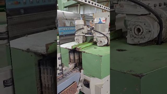 Станок для прямолинейной обработки кромки стекла Bavelloni CR-1111