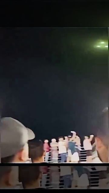 Множество людей в США стали свидетелями большого треугольного НЛО