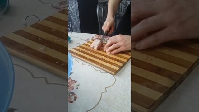 Разделываем курицу ножом крыса.тест