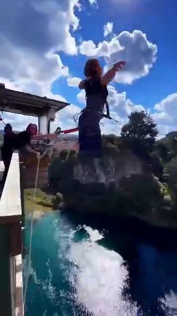 Iconic JUMPS from CRAZY height 🥶 ✨️ #travel #bungeejump #zipline #bungeejumping