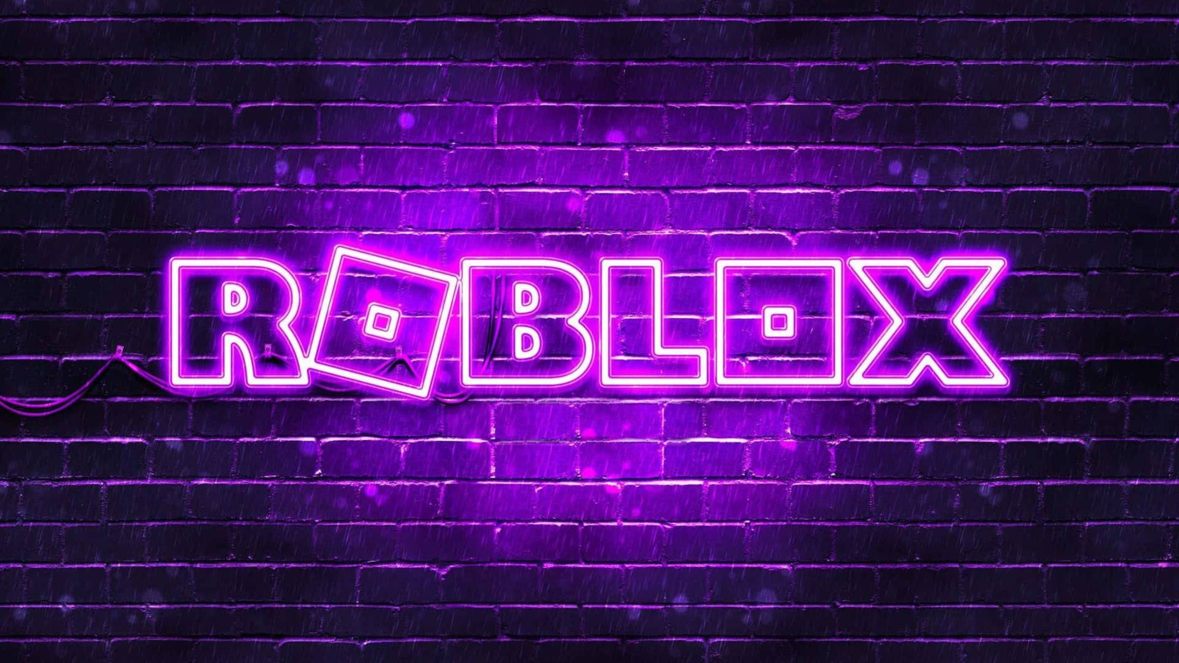 Смотрим приложение для Витуба и играем в Роблокс