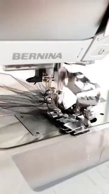 Аппарат для сосбаривания и выполнения складок Bernina # 86
