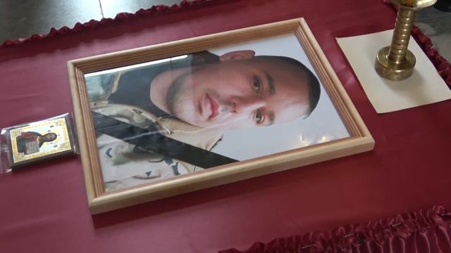 В Каменске-Уральском простились с погибшим Алексеем Муратовым. Панорама 13.05.2025
