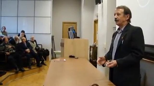 На трибуне - доклад в Политехническом музее