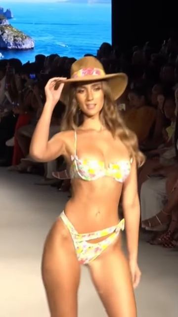 Queen Priscilla Ricart catwalk in Luli Fama bikini show #shorts #bikinimodel #bikinibody