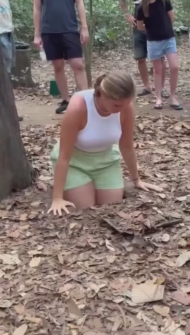 Что-то мешает!