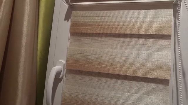 Жалюзи День-Ночь в работе. Гипермаркет Hoff.