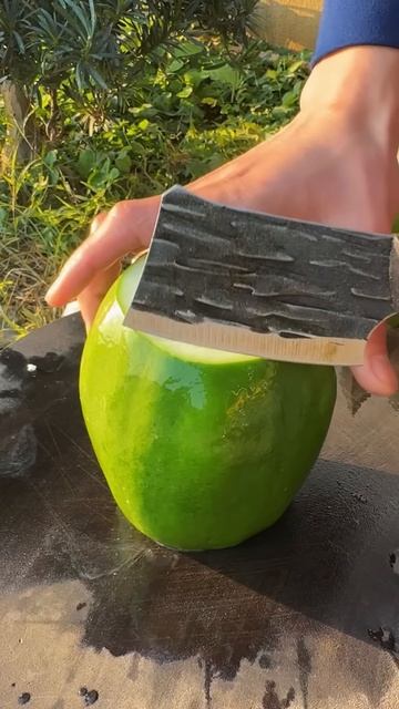 Peel the skin of young papaya #shorts