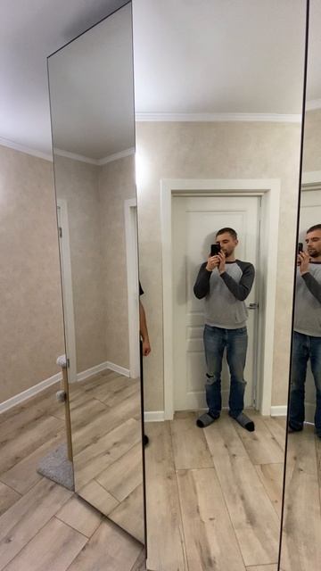 Когда забыли, что зеркальный шкаф