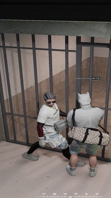Бакшиш своих не бросает