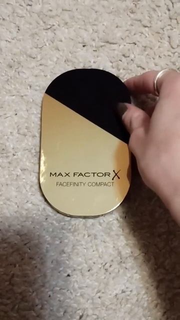 MAX FACTOR Компактная пудра суперустойчивая Facefinity Compact