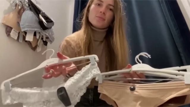 Порно секс с молодой в раздевалке