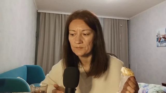 АСМР. ТИХИЙ ГОЛОС + ИТИНГ ПИРОЖНОГО