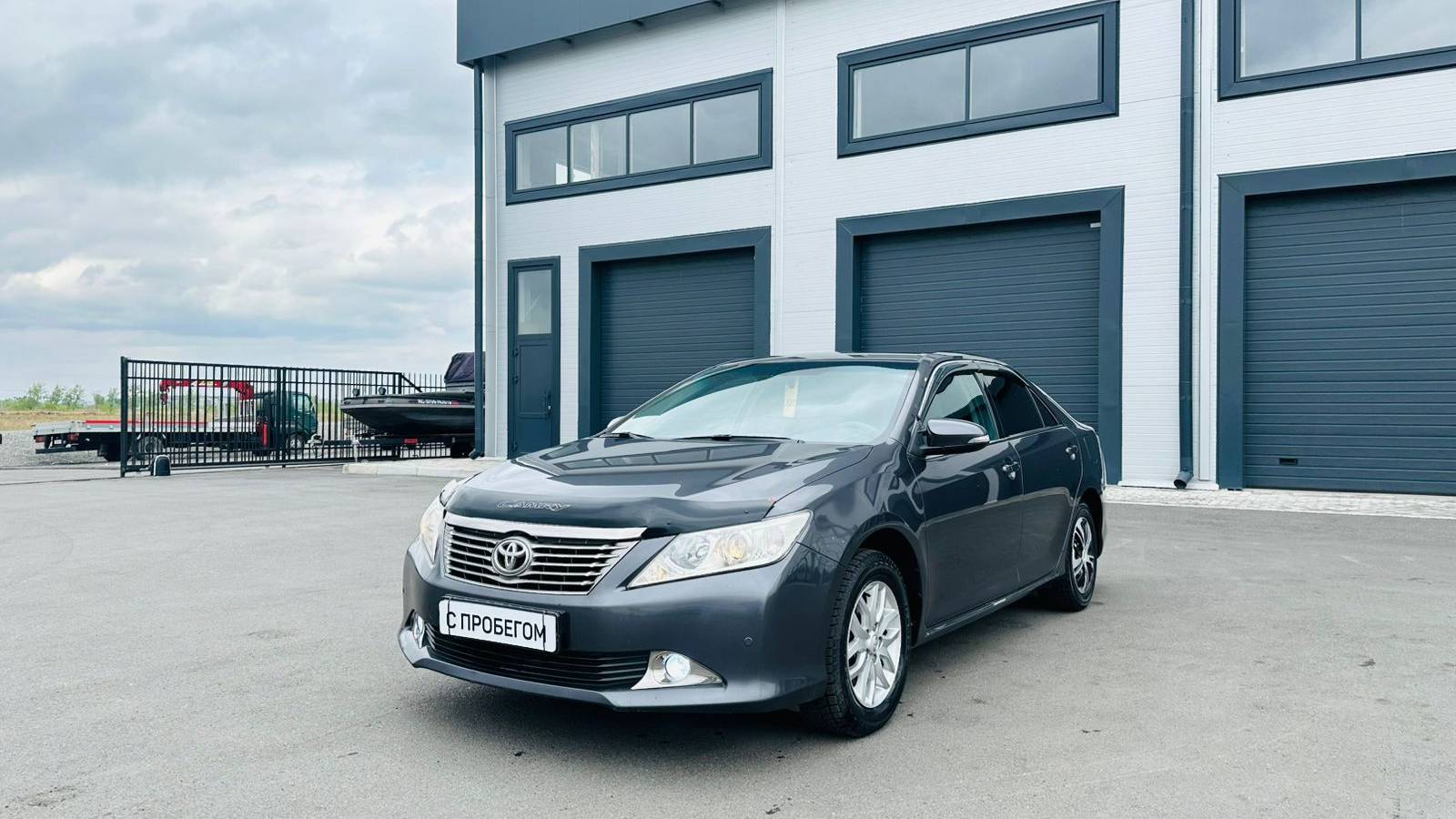 Toyota Camry, 2013 год