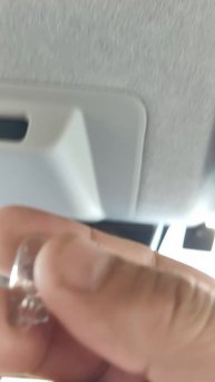 Замена лампочки в Toyota Raize