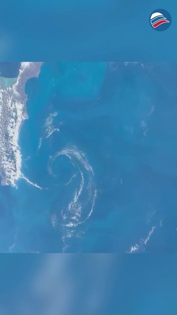 Взгляд с высоты: Олег Артемьев показал Чёрное море из космоса