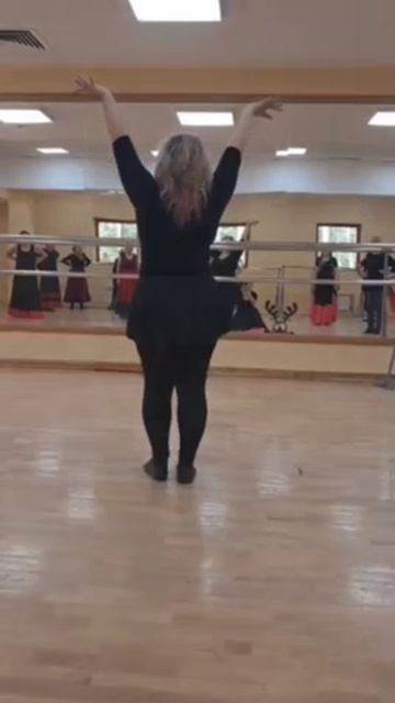 “Московское долголетие”. Народный танец. Педагог Оксана Бабаева
