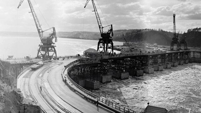 Восстановление энергетики в послевоенные годы. Хлопотов Д., Семёнов А., Тихомиров Ф.