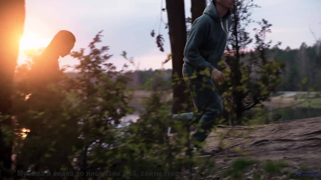 Пейзажи раскрываются вместе с каждой новой мелодией - Hanging By a String -- Derek Clegg -- The Best