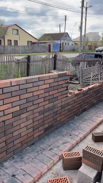 Процесс возведения облицовочного кирпича #shortsvideo #стр?