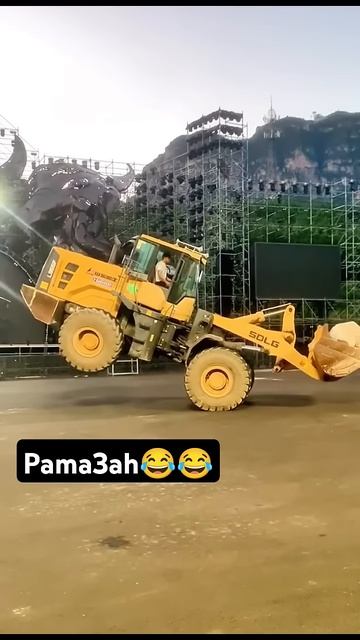 #automobile #makine #excavator #ismakinasi #excvator #jcb #macine #öneçıkar #masine #funny