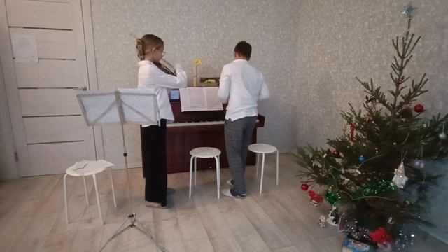 Приключения альта, скрипки и их друзей.mp4