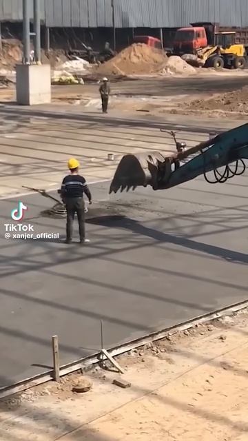 #automobile #makine #excavator #ismakinasi #excvator #funny #macine #jcb #macine #öneçıkar