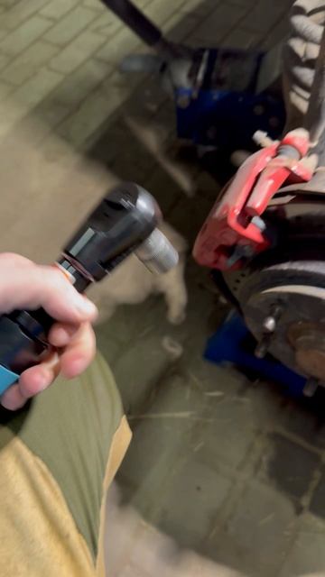 Тест и откручивание суппорта Pajero 4 пневматический трещеткой WERX