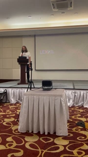Джей на открытии #LEXXCryptoCamp