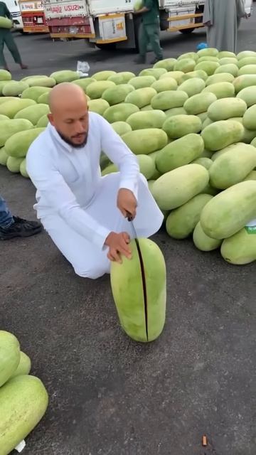 This is the process of cutting a watermelon #shorts