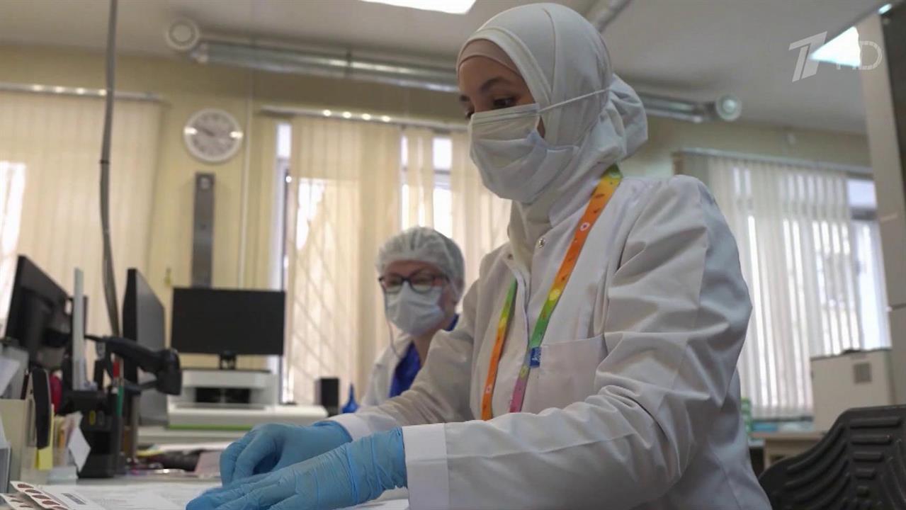 Более двух тысяч российских детей с гепатитом С получают дорогостоящее лечение