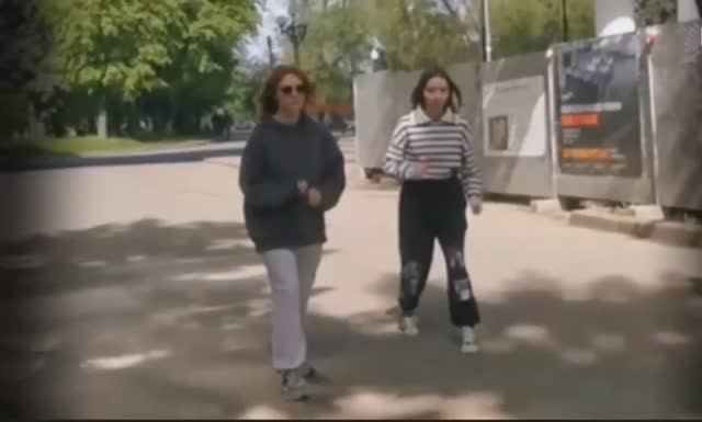 ИИК-223_Карпов Данила_Логвиненко Ксения_Павлова Виктория_Тараник Елена_Running in the park