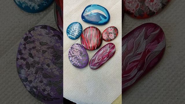 Рисунок на камешке