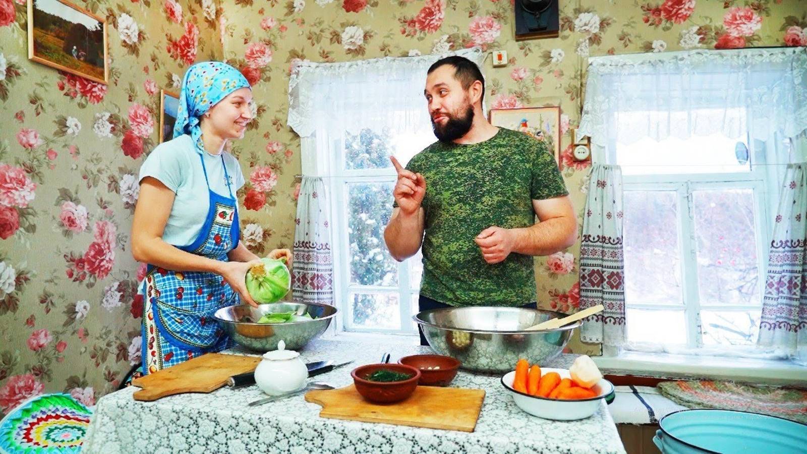 ЖИЗНЬ В ГЛУХОЙ УРАЛЬСКОЙ ДЕРЕВНЕ ｜ КУРЫ НЕСУТ ЗОЛОТЫЕ ЯЙЦА ｜ КВАШЕНАЯ КАПУСТА С ВИТАМИНАМИ