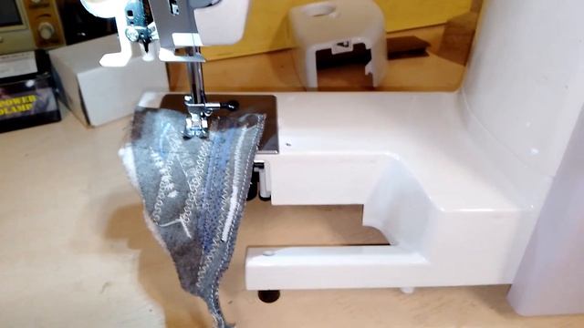 Janome 423s, возвращение. Заменил шестерню челночного меха?