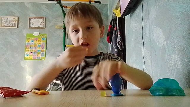 sweet box baby shark пакетик с игрушкой