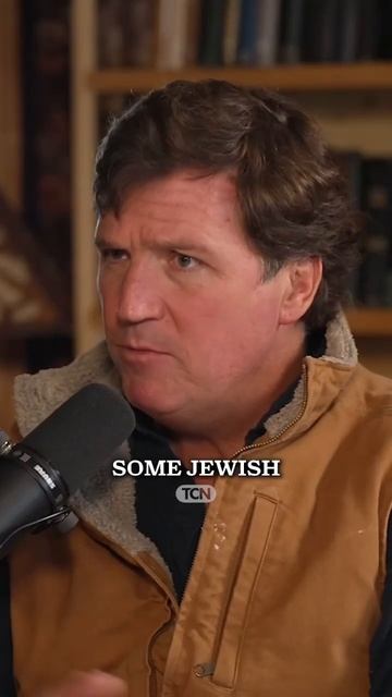 Tucker Reads Douglas Murray’s Article to Dave Smith